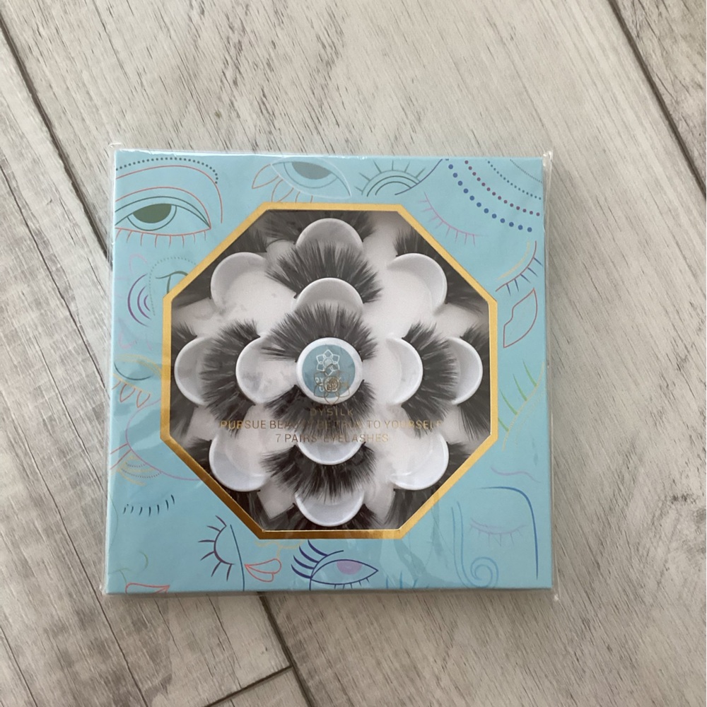 Dysilk Wispy Fluffy Lashes